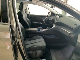 Peugeot 3008 2017 1.2  GT LINE-thumb-7