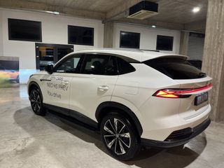Mg EHS 2025 LUXURY 272HP-thumb-8