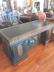 κλασικό  γραφείο  αιγυπτιακής  καταγωγής  χειροποίητο  ξύλινο  απο  δρυς....μοναδικο   στην  Ελλάδα