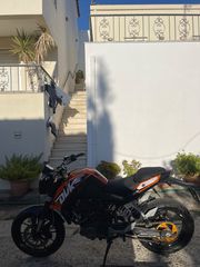 KTM 125 Duke 2012 Τιμή ελαφρώς συζητήσιμη