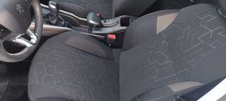 Peugeot 2008 2016 1.2 PURETECH 110 STYLE PANORAMA-thumb-26