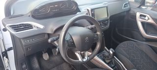 Peugeot 2008 2016 1.2 PURETECH 110 STYLE PANORAMA-thumb-27