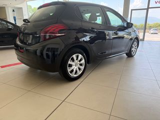 Peugeot 208 2016 1.2 PURETECH 82PS  STYLE-thumb-9