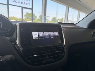 Peugeot 208 2016 1.2 PURETECH 82PS  STYLE-thumb-49