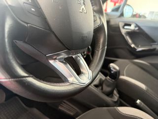 Peugeot 208 2016 1.2 PURETECH 82PS  STYLE-thumb-54