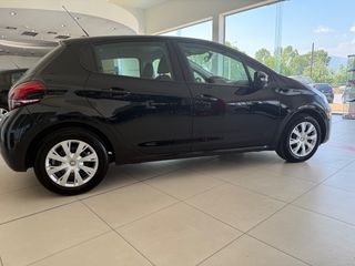 Peugeot 208 2016 1.2 PURETECH 82PS  STYLE-thumb-10