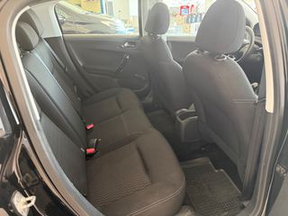 Peugeot 208 2016 1.2 PURETECH 82PS  STYLE-thumb-32