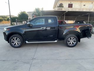 Isuzu D-Max 2026 4x4 ΜΙΑΜΙΣΗ ΚΑΜΠΙΝΑ GRAVITY 6 A/T(ΕΤΟΙΜΟΠΑΡΑΔΟΤΟ)-thumb-4