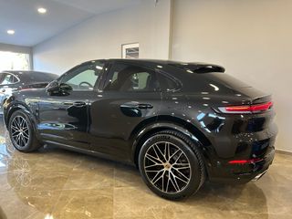 Porsche Cayenne 2025 HYBRID-thumb-5