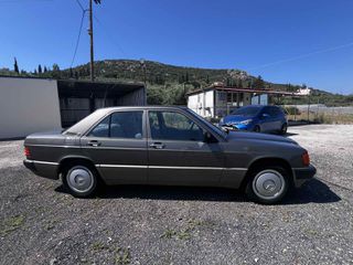 Mercedes-Benz 190 1988 190D-thumb-1