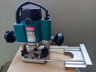 ΡΟΥΤΕΡ ΦΡΕΖΑ MAKITA RP1110C 1100W ΤΣΟΚ 8mm MADE IN JAPAN