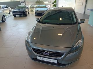 Volvo V40 2016 D2 MOMENTUM DIESEL-thumb-3