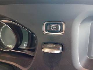 Volvo V40 2016 D2 MOMENTUM DIESEL-thumb-35