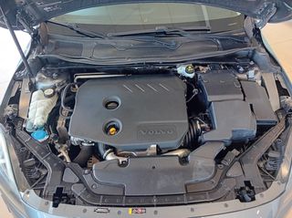 Volvo V40 2016 D2 MOMENTUM DIESEL-thumb-39