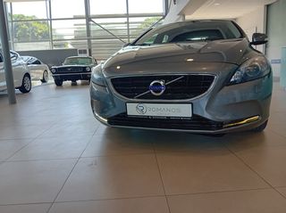 Volvo V40 2016 D2 MOMENTUM DIESEL-thumb-40