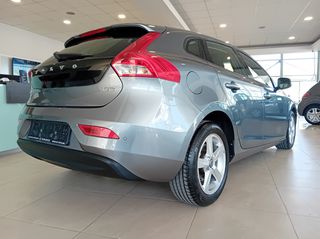 Volvo V40 2016 D2 MOMENTUM DIESEL-thumb-19