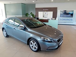 Volvo V40 2016 D2 MOMENTUM DIESEL