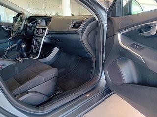 Volvo V40 2016 D2 MOMENTUM DIESEL-thumb-22