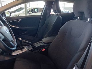 Volvo V40 2016 D2 MOMENTUM DIESEL-thumb-30