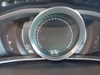Volvo V40 2016 D2 MOMENTUM DIESEL-thumb-33
