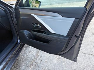 Opel Astra 2024-thumb-21