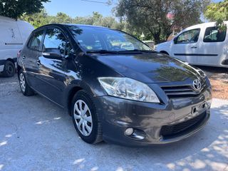 Toyota Auris 2011 90HP D-4D   ACTIVE-thumb-1