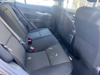 Toyota Auris 2011 90HP D-4D   ACTIVE-thumb-17