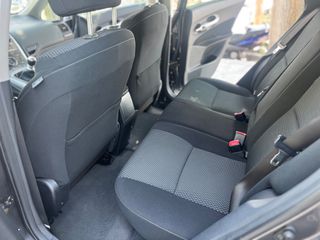 Toyota Auris 2011 90HP D-4D   ACTIVE-thumb-21