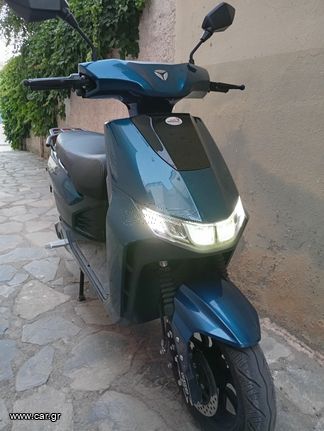 Yadea Electric Scooter 2023 T9L