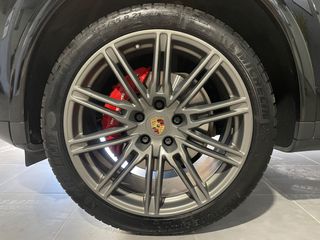 Porsche Cayenne 2016 E Hybrid-Matrix-Panorama-Αερανάρτηση-Chrono Package-thumb-41