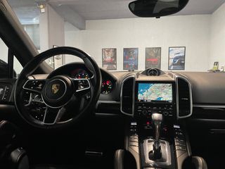 Porsche Cayenne 2016 E Hybrid-Matrix-Panorama-Αερανάρτηση-Chrono Package-thumb-42