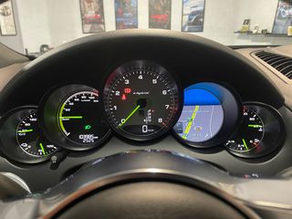 Porsche Cayenne 2016 E Hybrid-Matrix-Panorama-Αερανάρτηση-Chrono Package-thumb-44