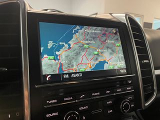 Porsche Cayenne 2016 E Hybrid-Matrix-Panorama-Αερανάρτηση-Chrono Package-thumb-52