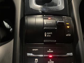 Porsche Cayenne 2016 E Hybrid-Matrix-Panorama-Αερανάρτηση-Chrono Package-thumb-54