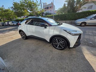 Toyota C-HR 2024 Chic Bi-Tone