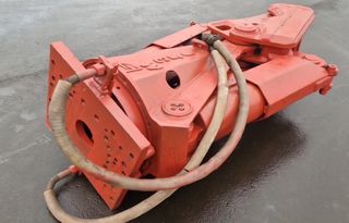 Μηχανήματα Θραύσεως Μπετού NPK 2010 Crusher-thumb-1