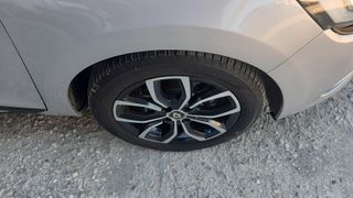 Renault Clio 2019 1.5 DCI DIESEL Moschino Zen NAVI-thumb-4