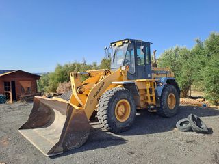Φορτωτής Με Λάστιχα Furukawa 1996 335