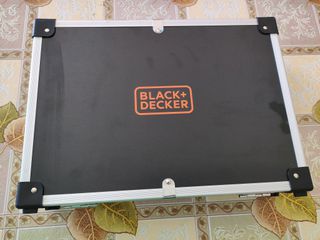 Επαναφορτιζομενο τρυπάνι black & decker με 2 μπαταρίες κ βαλιτσα