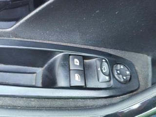 Peugeot 208 2016-thumb-7