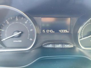 Peugeot 208 2016-thumb-11