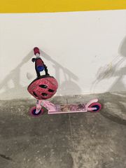 Παιδικό πατίνι δίτροχο Ροζ Minnie με Κράνος με φωτάκι