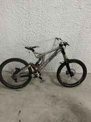 Full Suspension Specialized 2012