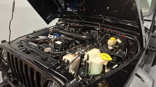 Jeep Wrangler 1996 4.0 L AUTO-thumb-16