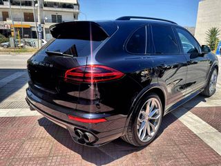 Porsche Cayenne 2016-thumb-1