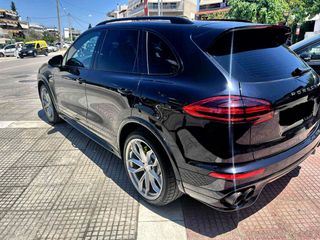 Porsche Cayenne 2016-thumb-2