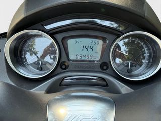 Piaggio MP3 300 2022 SPORT-thumb-11