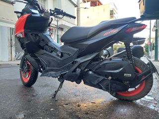 Aprilia SR GT 200 2022