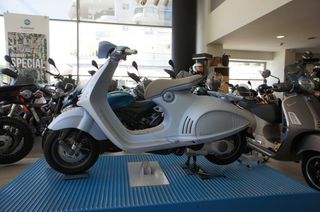 Vespa 946 2025 VESPA 946 SNAKE