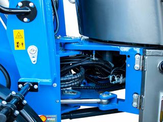 Φορτωτής Με Λάστιχα Graecus 2025 LD16 Cab A/C Σπαστός τροχοφόρος φορτωτής με καμπίνα 4x4-thumb-7